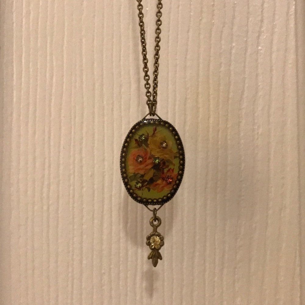 Simple, beautiful Michal Negrin Necklace